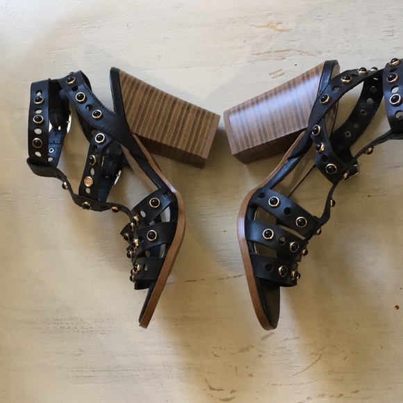 Fergaligious shoes - Picture 2 of 8